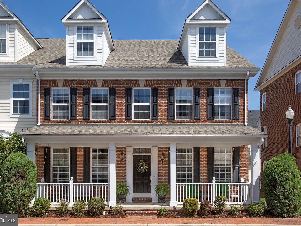 1st image of 754 Monument Ave
