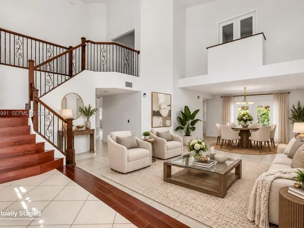 950 NW 197th Ter, Pembroke Pines, FL 33029
