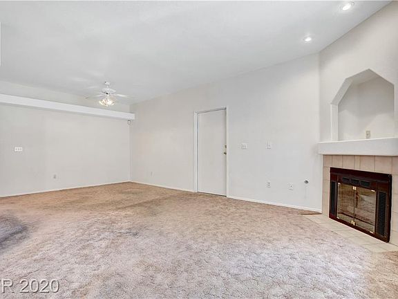 3rd image of 6909 Cobre Azul Ave Unit 102
