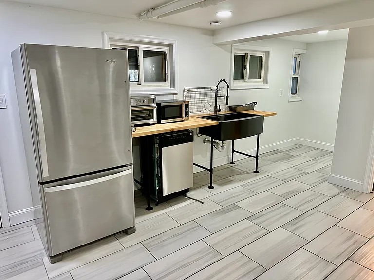1342 Taylor St NW #BASEMENT — Photo 7