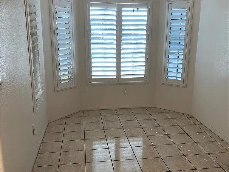 7004 Rotunda Ct — Photo 2
