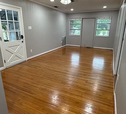 3rd image of 9171 Hall Rd