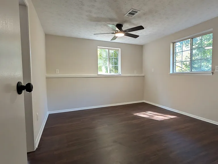 3414 Dearwood Dr SW — Photo 17