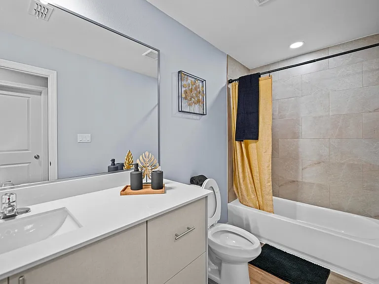 2204 Northridge #15-E19 — Photo 4