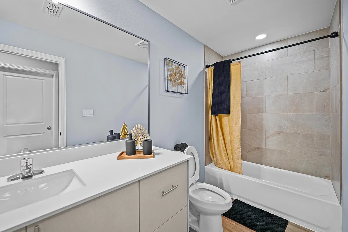 Building Photo - 2204 Northridge #11-C11