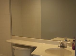 3223 W Parkway Dr APT 3D, Northbrook, IL 60062