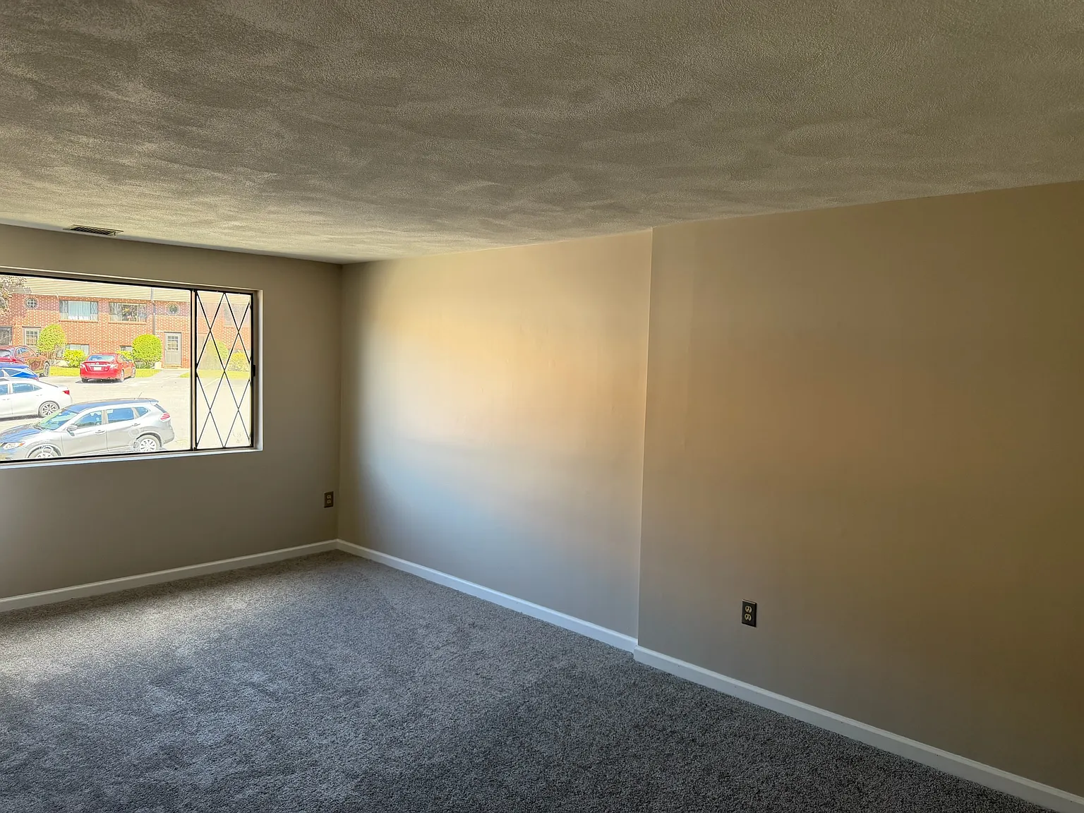 2 bed, 1500 sqft, $2,750 — Photo 2