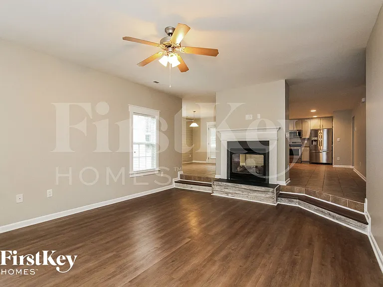 7671 W Berkeley Rd — Photo 2