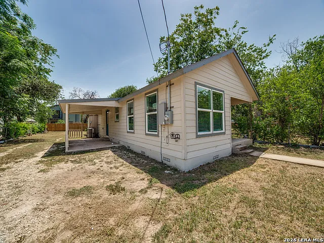 3 bed, 2.0 bath, 1473 sqft, $1,800 — Photo 4
