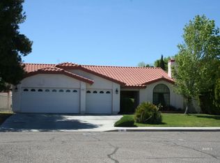 917 Carolyn St, Ridgecrest, CA 93555