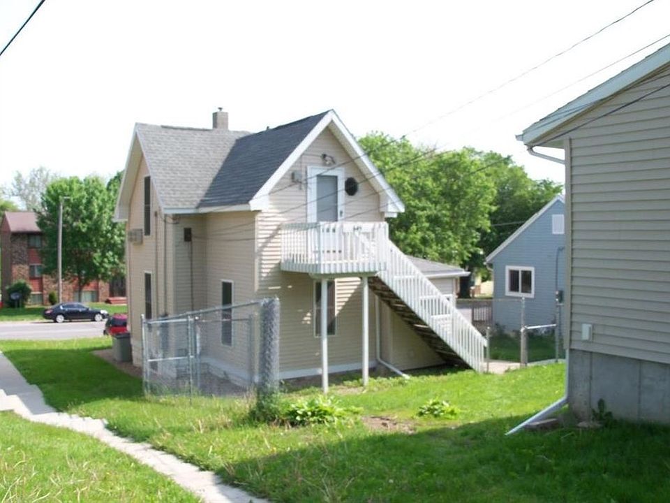 2nd image of 645 16th Ave SW #1