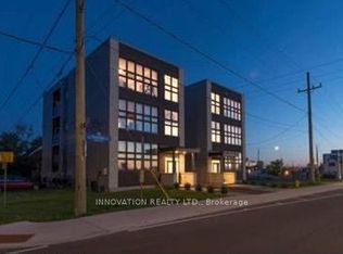 320 Tremblay Rd #4, Ottawa, ON K1G0A5