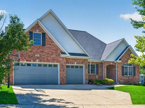 94 Scotscraig Dr, Valparaiso, IN 46385