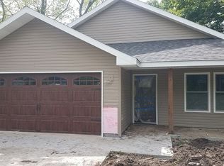 434 S Sycamore St, Ottawa, KS 66067