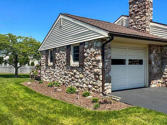 5th image of 613 Floret Ave