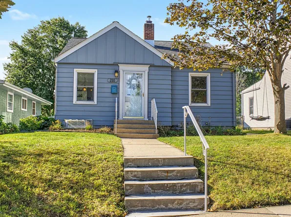210 Curtice St W, West Saint Paul, MN 55118
