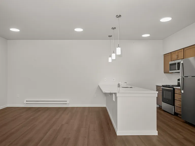 Rivers Edge Apartments — Photo 87