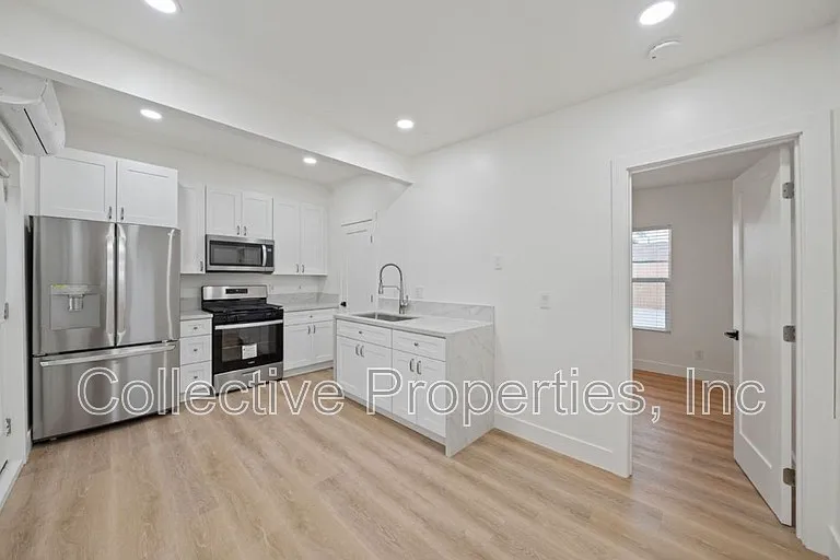 6842 Estrella Ave — Photo 3