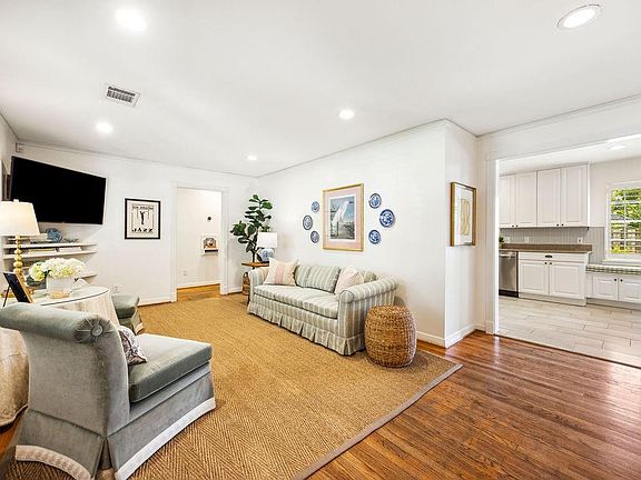 3rd image of 2031 Cheshire Lane