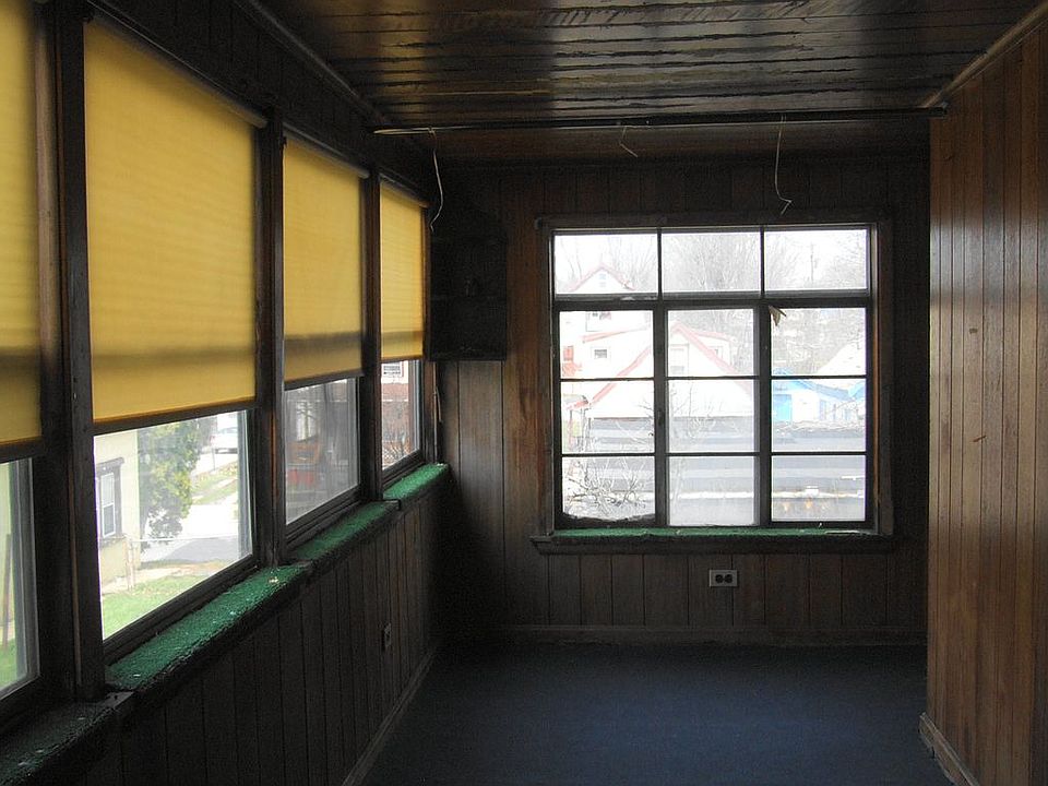1st image of 9815 Elizabeth Ave #2