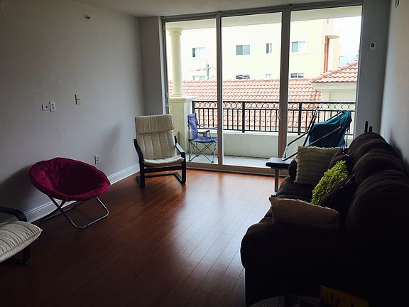 3rd image of 3232 Coral Way APT 401