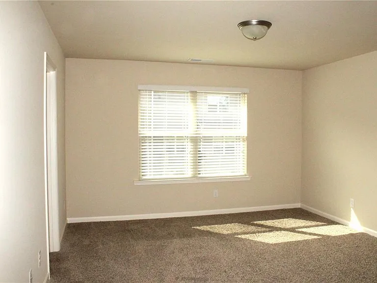 3335 Blue Springs Walk NW — Photo 6