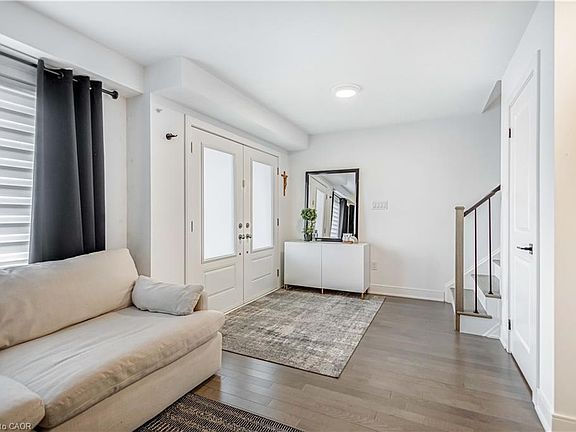 2nd image of 2497 Littlefield Cres