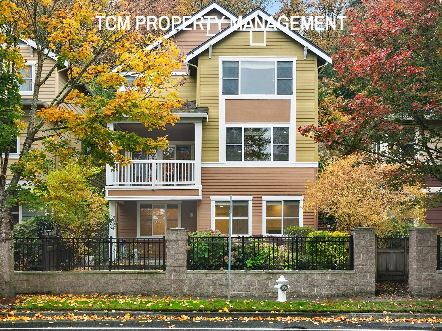 3 bed, 3.5 bath, 2440 sqft, $4,300 — Photo 2