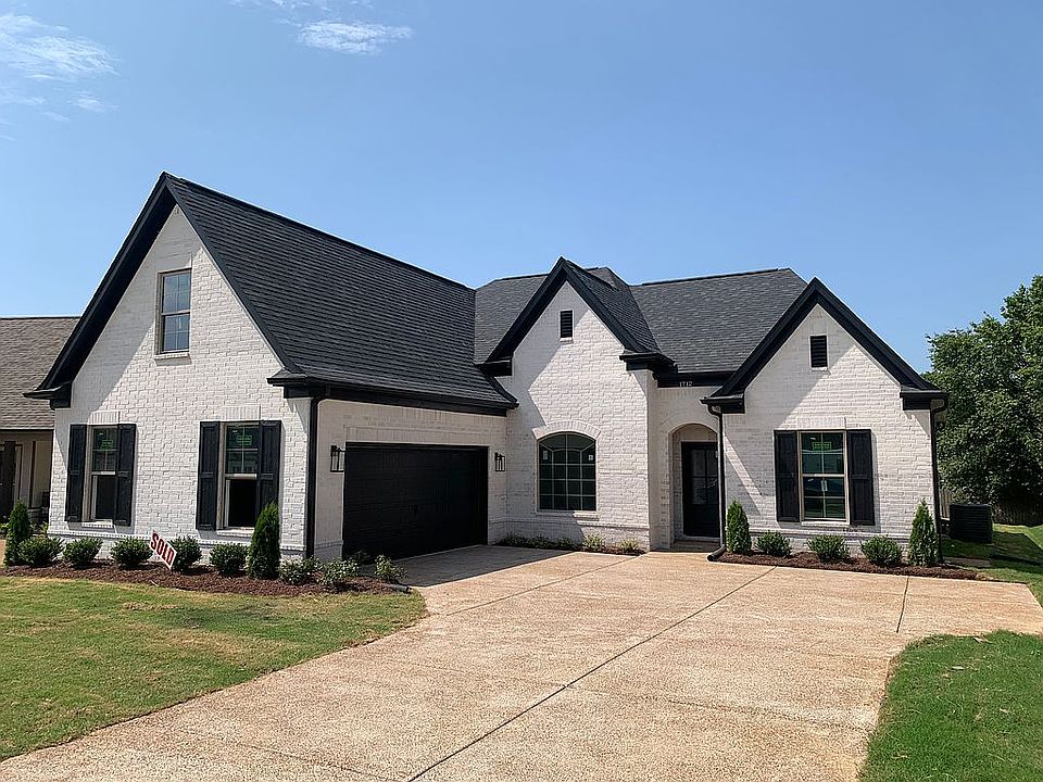 1st image of 1712 Lia Ln