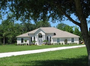 5048 Banana Point Dr, Okahumpka, FL 34762