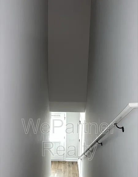 100 Crest Pointe — Photo 14