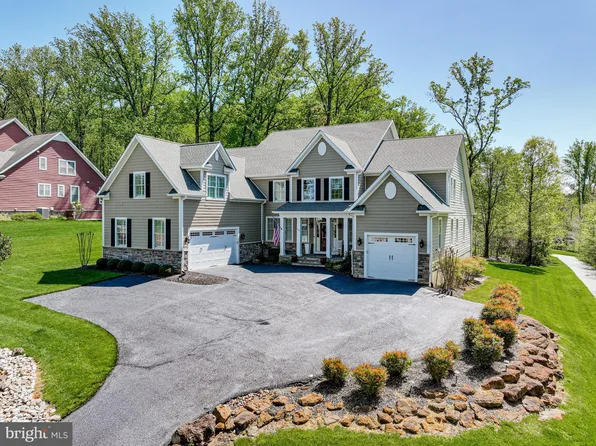 307 Bonheur Ave, Gambrills, MD 21054