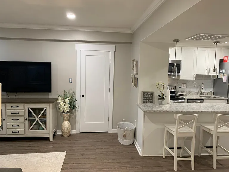 1812 N Queens Ln #217 — Photo 21