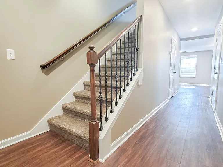 135 Country Ln #103 — Photo 2