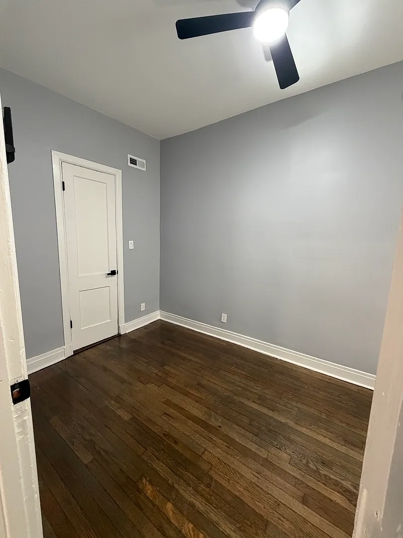 3 bed, 3600 sqft, $1,900 — Photo 2