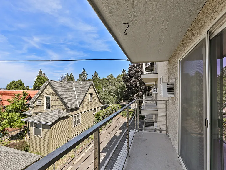 1418 W 6th Ave #203 — Photo 12