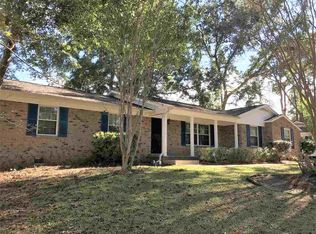 697 Victory Garden Dr, Tallahassee, FL 32301