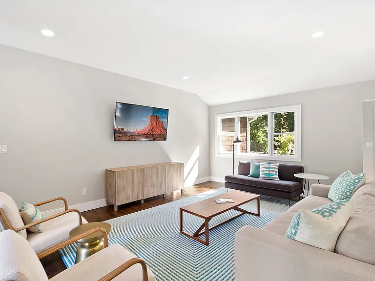 25 Shadyrest Dr — Photo 2