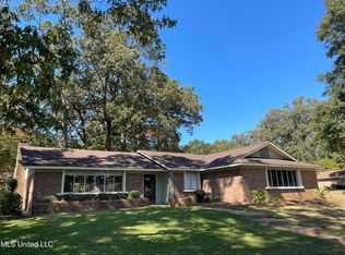 33 Woodgate Dr, Brandon, MS 39042