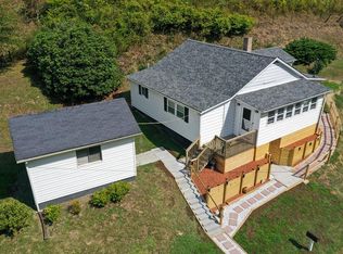 3804 Pine Creek Rd, Swords Creek, VA 24649