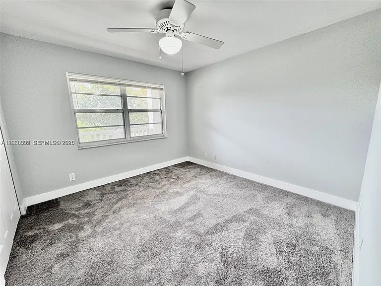 1075 Riverside Dr #302 — Photo 12