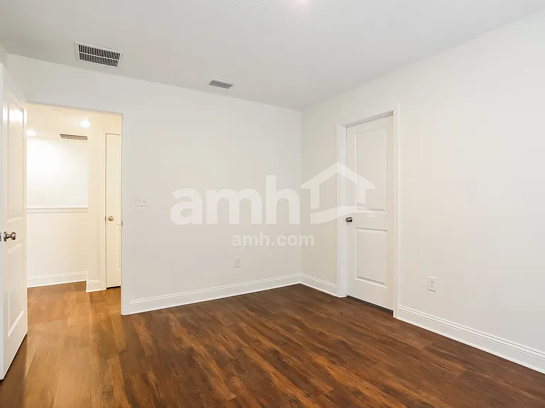 301 Banyan Forest Dr — Photo 13