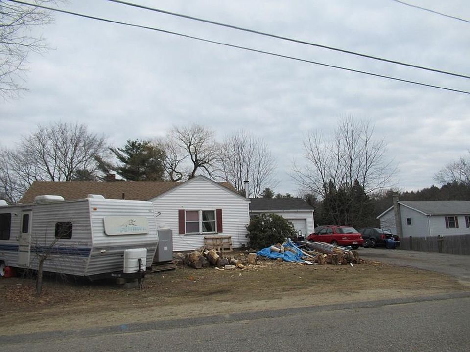2nd image of 117 N Main St