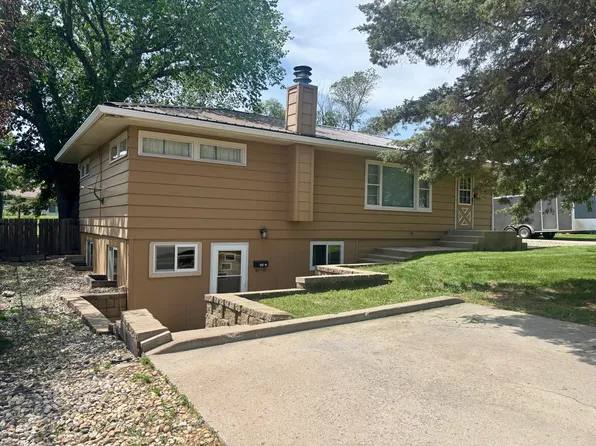 503 S Pierce Ave, Pierre, SD 57501