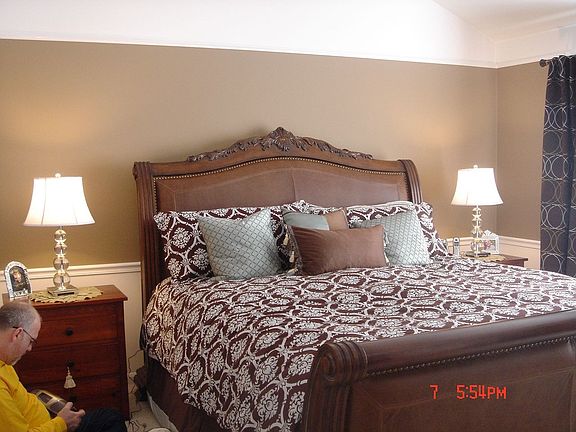 5th image of 1130 Williamsburg Cir
