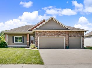 1488 Marina Cove Dr, Polk City, IA 50226