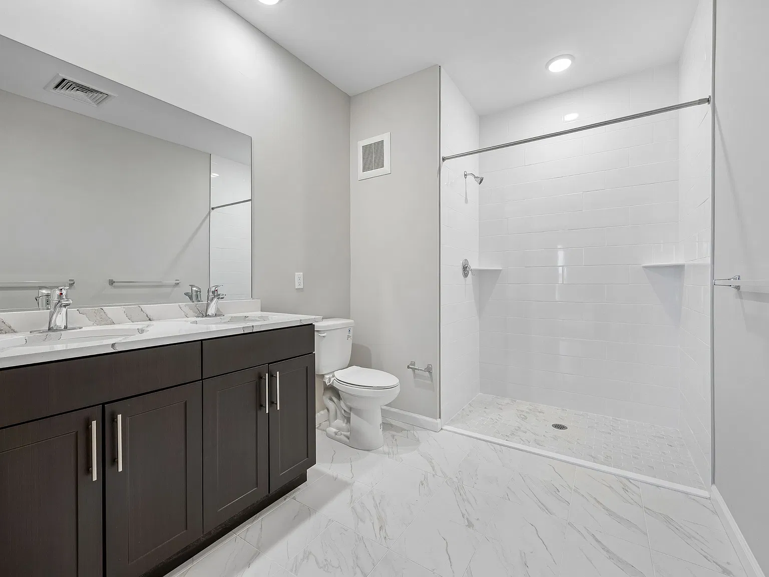 1300 Crescent Wy Unit 1324 — Photo 1