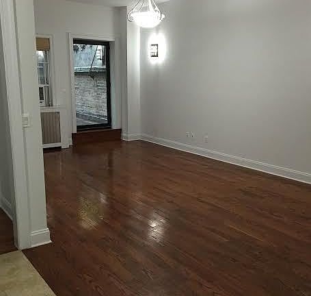 4th image of 150 E 39th St Lbby 101