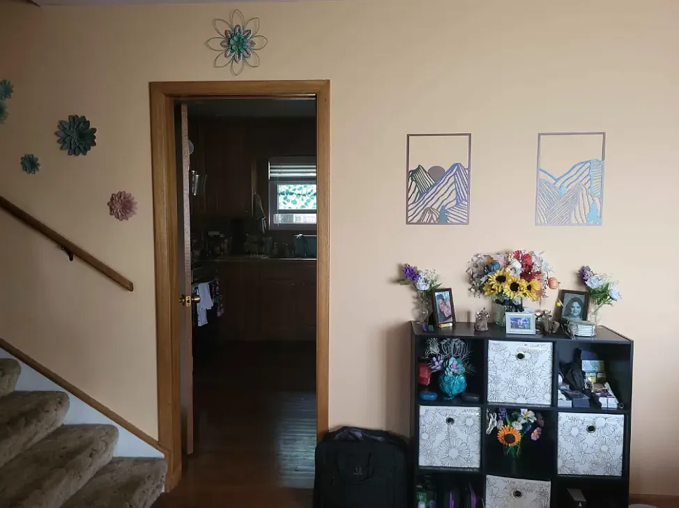 3 bed, 1727 sqft, $725 — Photo 2