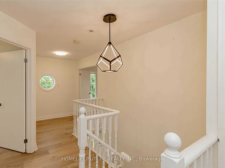 1 Catkins Cres — Photo 15